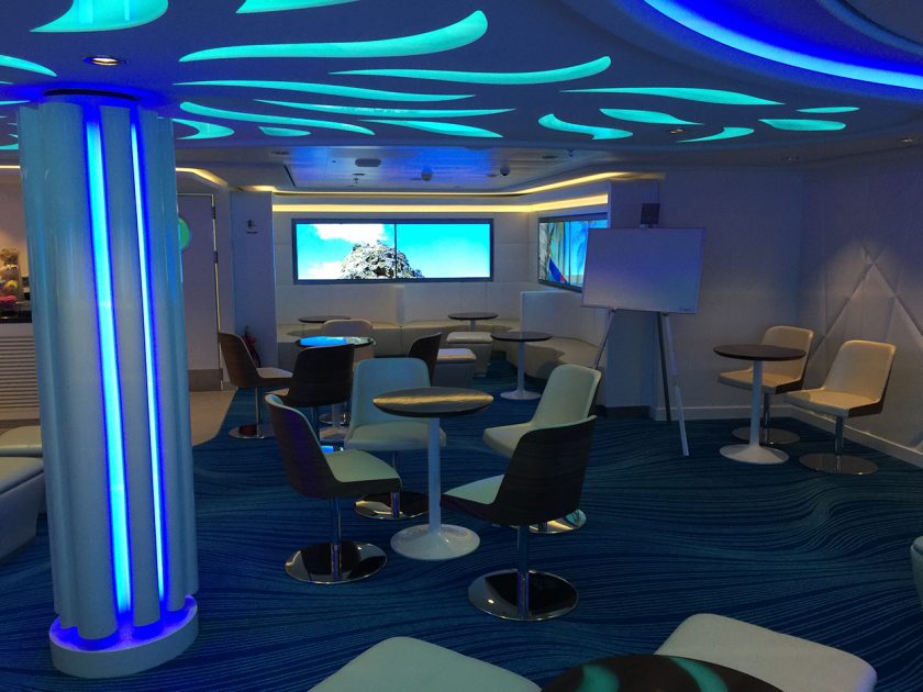 Studio Lounge - Norwegian Escape