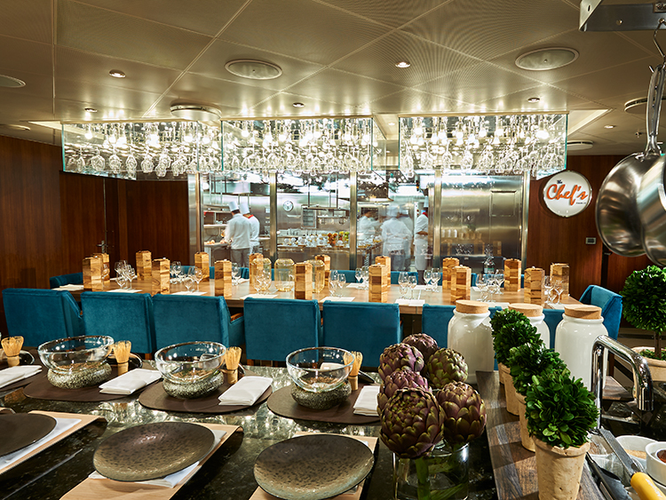 Carnival Horizon Dining